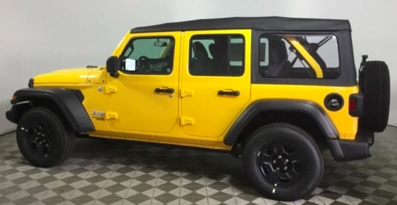 Illustration for article titled Boxy SUVs Look So Much Better Without Tinted Windows